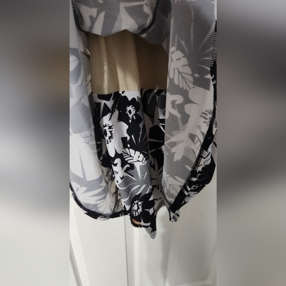 Swimsuits For All Floral Print Plus Size Swimsuit, 16 - Picture 5 of 5